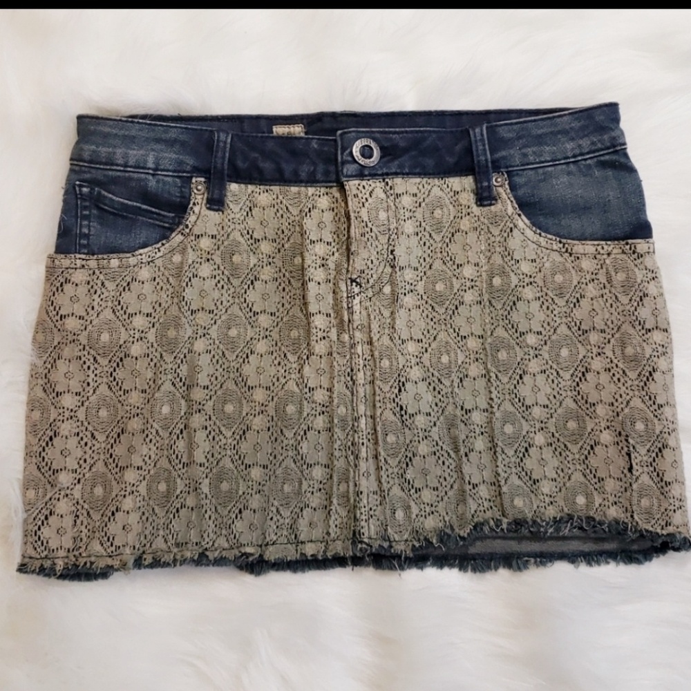 Volcom Denim Crochet Detail Distressed Skirt 27